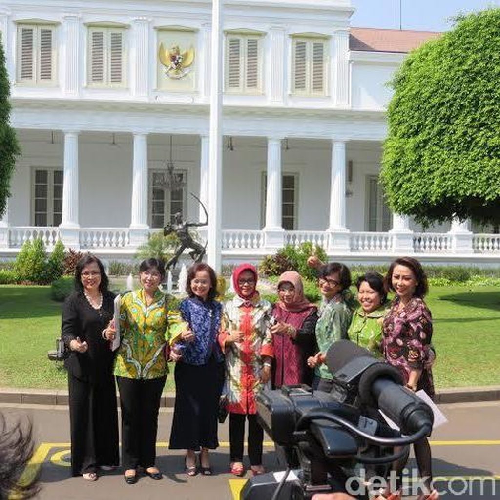 Bawa Map Putih, Pansel KPK Laporkan 8 Nama Capim ke Presiden Jokowi