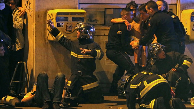 Bukannya Selamatkan Diri, Pelayan Resto Dampingi Korban Teror Paris