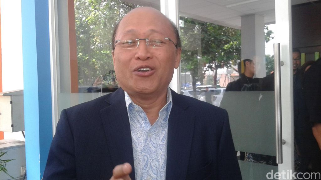 Mario Teguh Siap Bila Ario Kiswinar Melaporkannya ke Polisi Mario Teguh Siap Bila Ario Kiswinar Melaporkannya ke Polisi