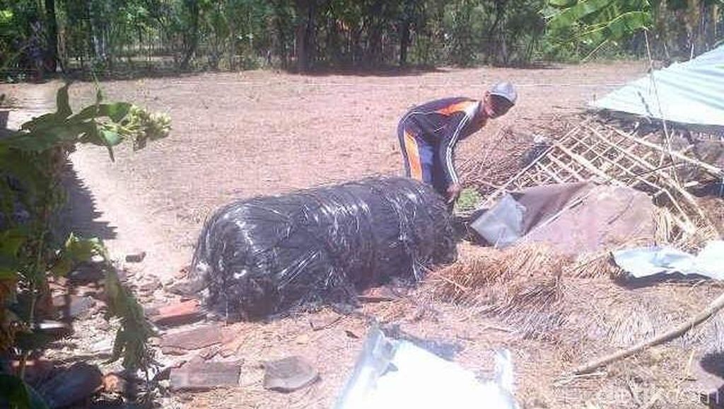 LAPAN: Pecahan Roket Falcon 9 di Sumenep adalah Tabung Bahan Bakar LAPAN: Pecahan Roket Falcon 9 di Sumenep adalah Tabung Bahan Bakar
