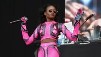 Pasca Diusir dari Pesta, Azealia Banks Laporkan Russell Crowe ke Polisi
