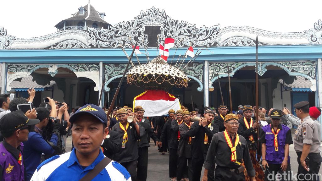 Grebeg Besar Keraton Surakarta, Tetap Ramai Meski Digelar 
