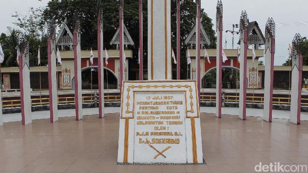 Tugu Soekarno, Palangkaraya