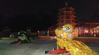 Melihat Barongsai 'Antraksi Nekat' di Vihara Tertua di Jakarta