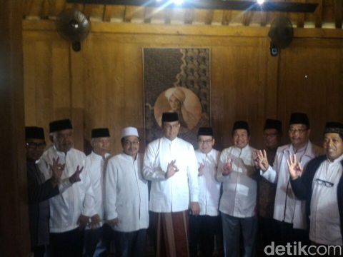 Pengurus Kiai NU Jakarta bersama Anies