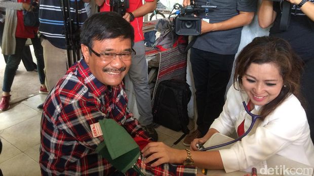Djarot hadiri pengobatan gratis di Jaksel /