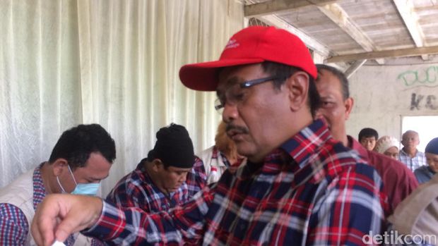 Djarot hadiri pengobatan gratis di Jaksel /