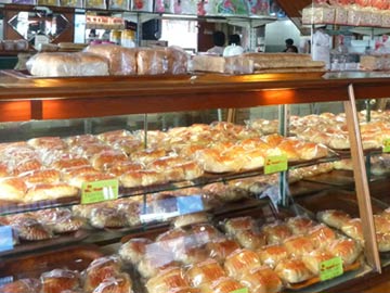 Kelezatan Roti Halal a la Majestyk Bakery Kelezatan Roti Halal a la Majestyk Bakery