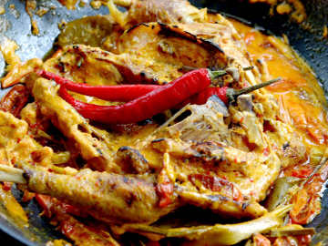 Resep Ayam: Ayam Lodho Khas Tulungagung Resep Ayam: Ayam Lodho Khas Tulungagung