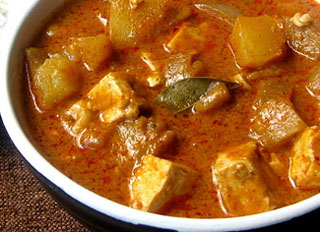 Rendang Peringkat 11 Makanan Terenak di Dunia Rendang Peringkat 11 Makanan Terenak di Dunia