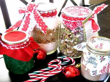 Stoples Cantik Untuk Kue Natal Stoples Cantik Untuk Kue Natal