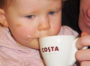 Yang Sedang Trend : Babyccinos, Cappuccino Buat Bayi Yang Sedang Trend : Babyccinos, Cappuccino Buat Bayi