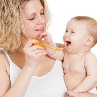 Bagaimana Porsi Makan untuk Bayi 8 Bulan? Bagaimana Porsi Makan untuk Bayi 8 Bulan?