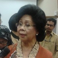 Gebrakan Menkes : Kondom untuk Remaja? Gebrakan Menkes : Kondom untuk Remaja?