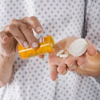 Kenapa Dada Penderita TBC Sering Sakit Setelah Minum Obat? Kenapa Dada Penderita TBC Sering Sakit Setelah Minum Obat?