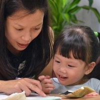 Gadis Cilik yang Terlahir dengan 3 Ginjal Gadis Cilik yang Terlahir dengan 3 Ginjal