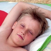 Orangtua Rahasiakan Kondisi Tumor Otak si Anak Agar Bisa Hidup Normal Orangtua Rahasiakan Kondisi Tumor Otak si Anak Agar Bisa Hidup Normal