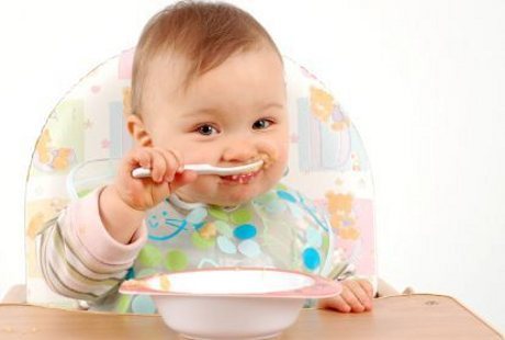 Pertolongan Pertama Jika Bayi Tersedak Pertolongan Pertama Jika Bayi Tersedak