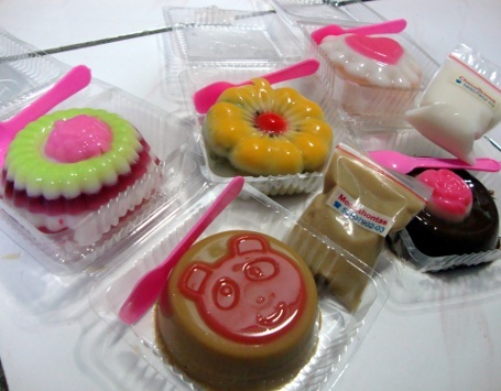 Puding Mungil Warna-Warni, Pencuci Mulut di Sore Hari Puding Mungil Warna-Warni, Pencuci Mulut di Sore Hari