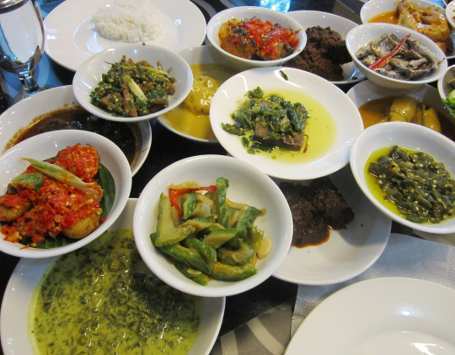 Amboi Lamaknyo! Sambal Jengkol Plus Sayur Ubi Tumbuk! Amboi Lamaknyo! Sambal Jengkol Plus Sayur Ubi Tumbuk!