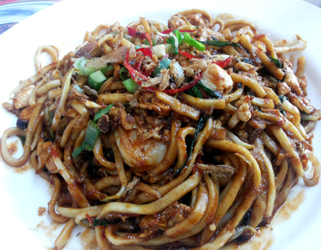 Mama Malaka: Lezatnya Mee Goreng dan Golden Tahu Hoo Racikan Sang Mama Mama Malaka: Lezatnya Mee Goreng dan Golden Tahu Hoo Racikan Sang Mama