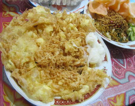 Warung Makan Marisini: Puas Jajan Mi Goreng Tek Tek Plus Tahu Kopyok Telor Warung Makan Marisini: Puas Jajan Mi Goreng Tek Tek Plus Tahu Kopyok Telor