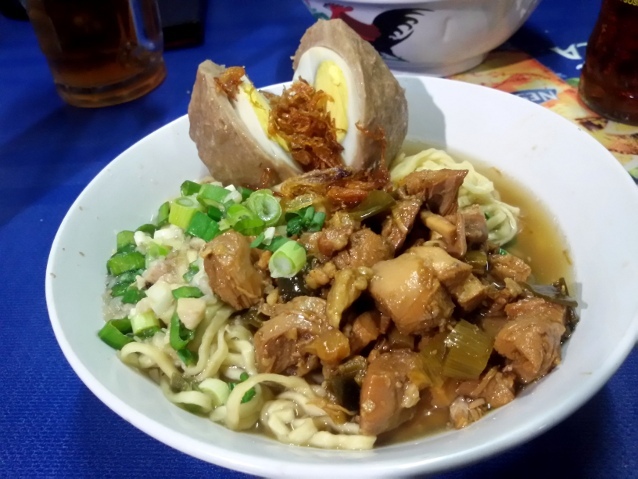 Bakso Gunung Gandul Mantap Sedap Bakso Bom Dan Mie Ayam Dengan Bakso Telur