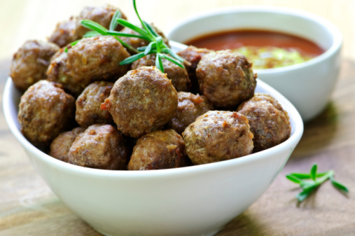 Yuk, Makan Enak dengan Meatball yang Gurih Empuk Yuk, Makan Enak dengan Meatball yang Gurih Empuk