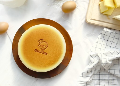 Cheesecake Buatan Uncle Tetsu dari Fukuoka Diantre Ribuan Orang di Jakarta Cheesecake Buatan Uncle Tetsu dari Fukuoka Diantre Ribuan Orang di Jakarta