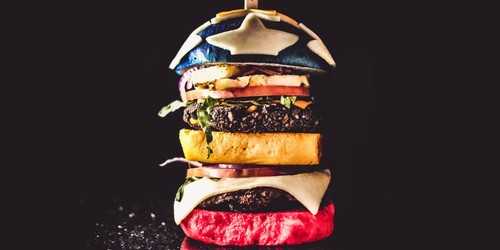 Pencinta Burger Wajib Mencicipi Burger Wonder Woman Ini! Pencinta Burger Wajib Mencicipi Burger Wonder Woman Ini!