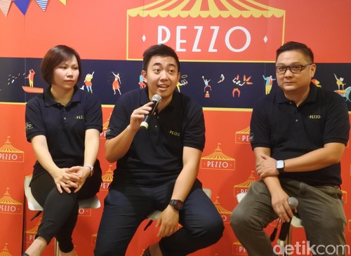 Di Gerai Pizza Ini Bisa Nikmati Pizza Potongan dengan Topping Pilihan Di Gerai Pizza Ini Bisa Nikmati Pizza Potongan dengan Topping Pilihan